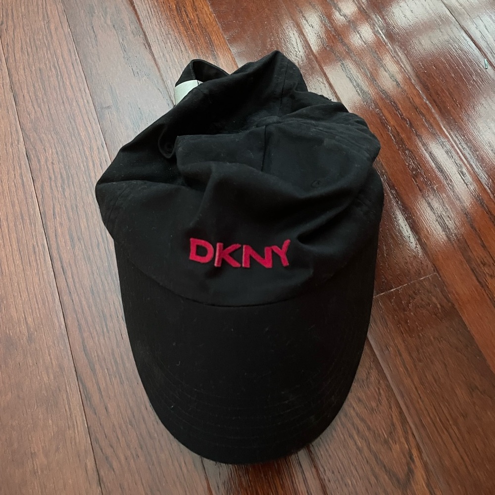 Vintage 90’s DKNY Baseball style cap
